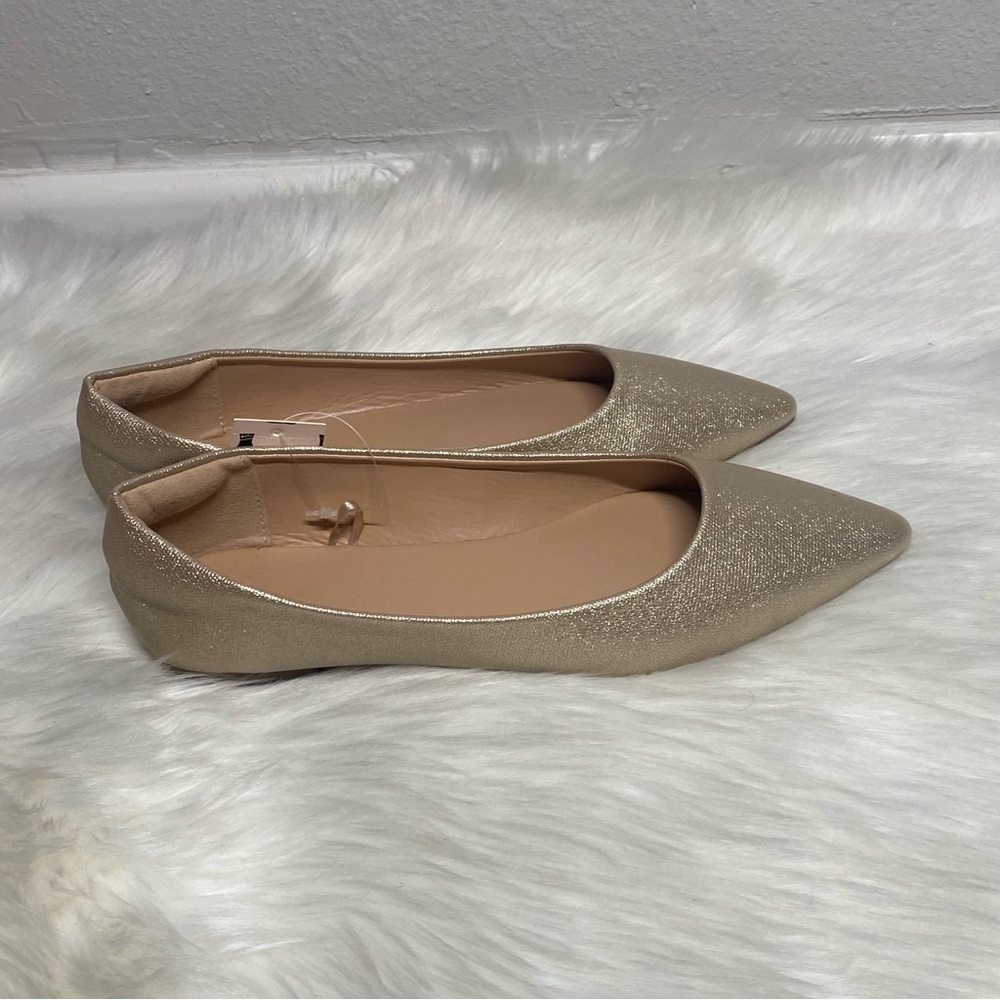 Gold Textured Pointed Toe Flats Women’s Size 8